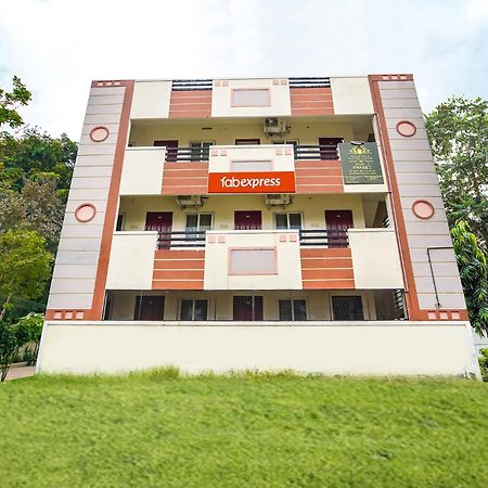 Fabexpress Clover Castle - Nr Coimbatore International Airport Ngoại thất bức ảnh